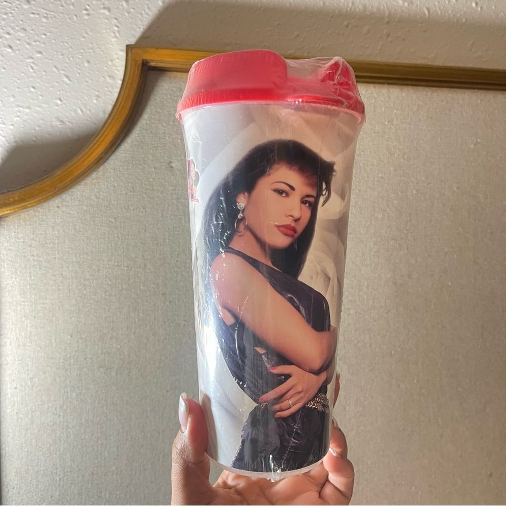 Selena Collectors Cup - Brand New